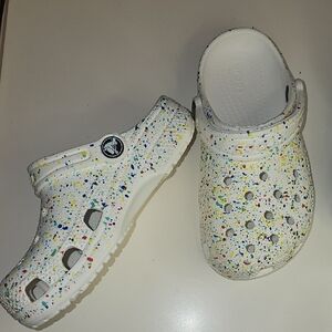 CROCS White Sandals with Ventilated Design